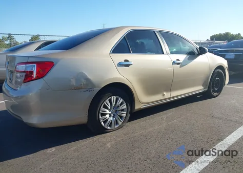2012 Toyota Camry Le z USA, uszkodzony, nr VIN 4T1BF1FK9CU039362